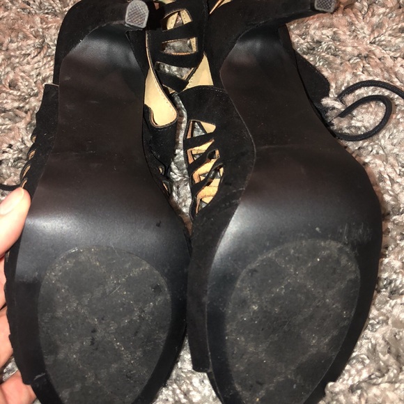 Heels - Picture 3 of 3